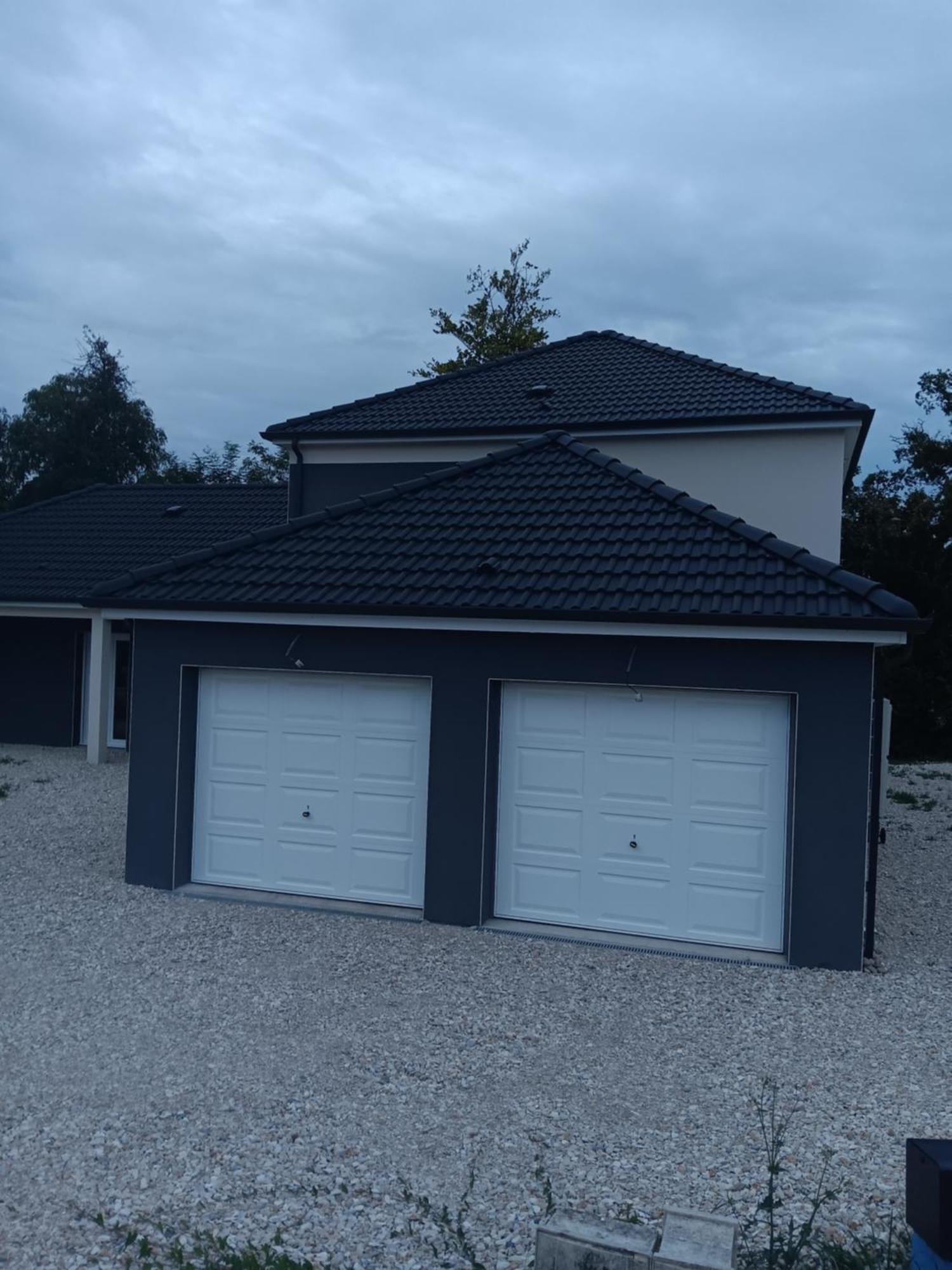 Chambre Privee Dans Une Maison Familiale Charmes  Exterior foto