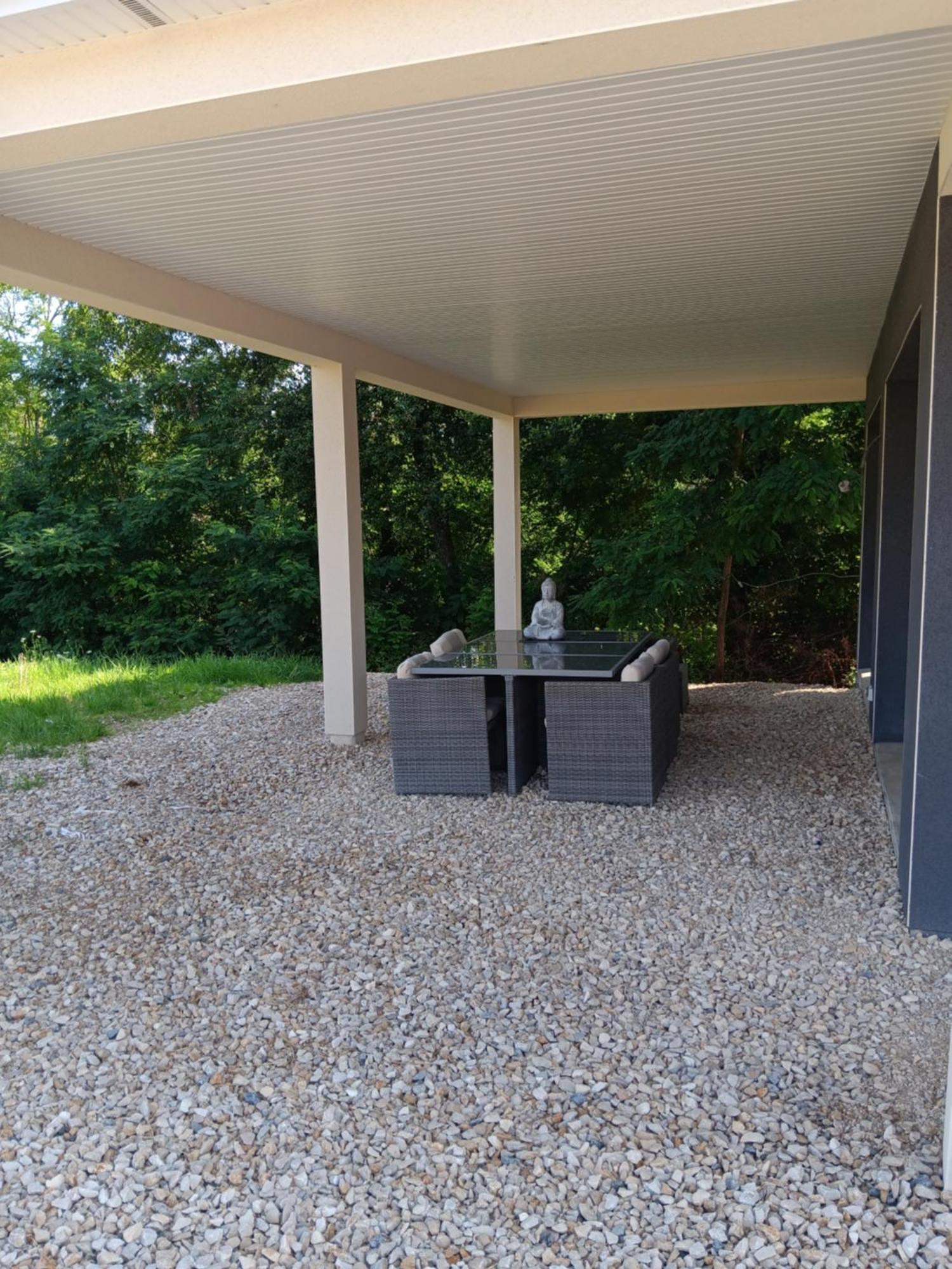 Chambre Privee Dans Une Maison Familiale Charmes  Exterior foto